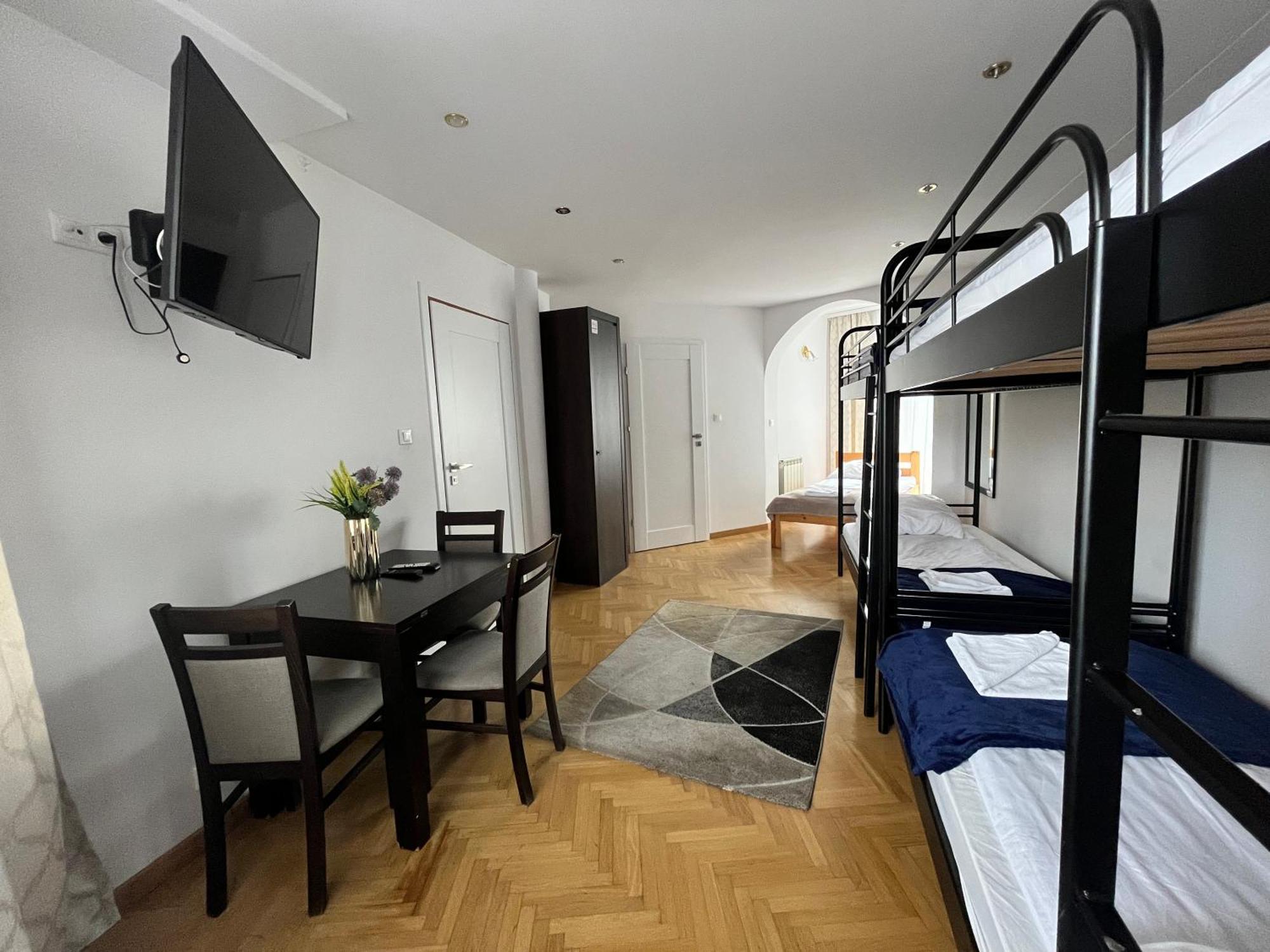 Hostel & Restauracja Santorini Bialystok Exterior photo